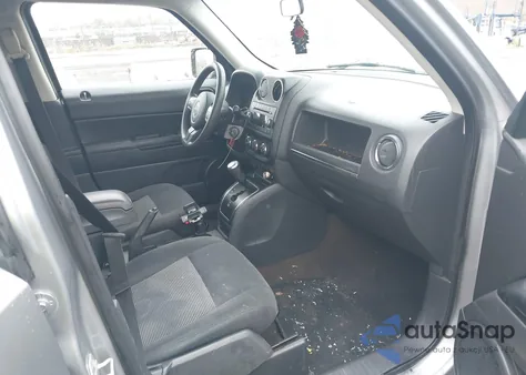 2015 Jeep Patriot Altitude Edition z USA, uszkodzony, nr VIN 1C4NJRBB8FD386044